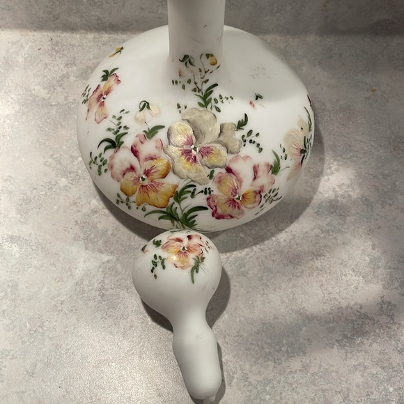 Vintage barber milk glass decanter - Picture 2 of 7